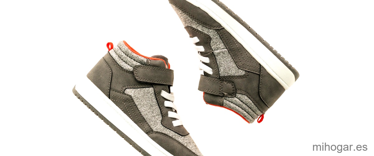 3. Skechers: el calzado que te hará lucir a la moda sin sacrificar la comodidad. 3. Skechers: el calzado que te hará lucir a la moda sin sacrificar la comodidad.