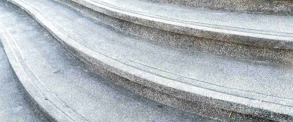 Prueba con crayones de cera para rayones en tonos oscuros